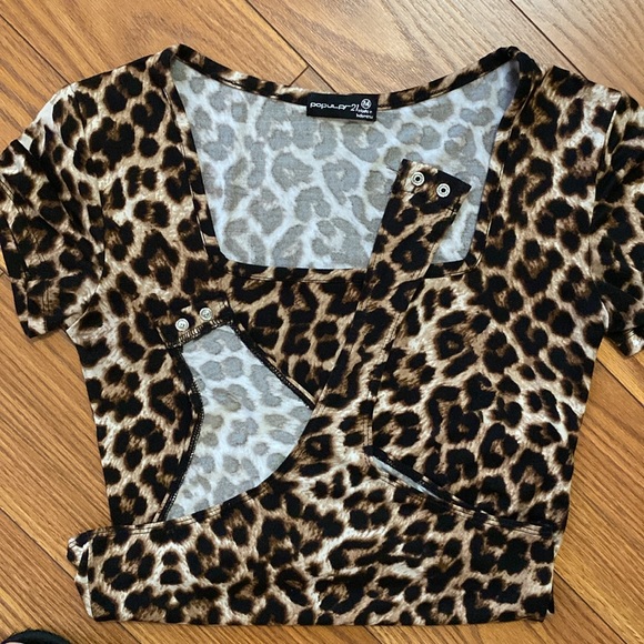 Popular 21 women’s animal print square neckline bodysuit thong snap closure M - Picture 11 of 11